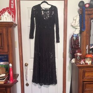 Forever 21 Black Long Sleeve Lace Dress